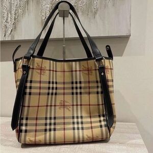 Haymarket Burberry tote with Black Trim - Beige